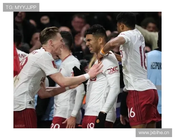 曼联争四形势向好,表面回暖掩盖漏洞,稳定性仍面临考验 曼联争四形势向好,表面回暖掩盖漏洞,稳定性仍面临考验